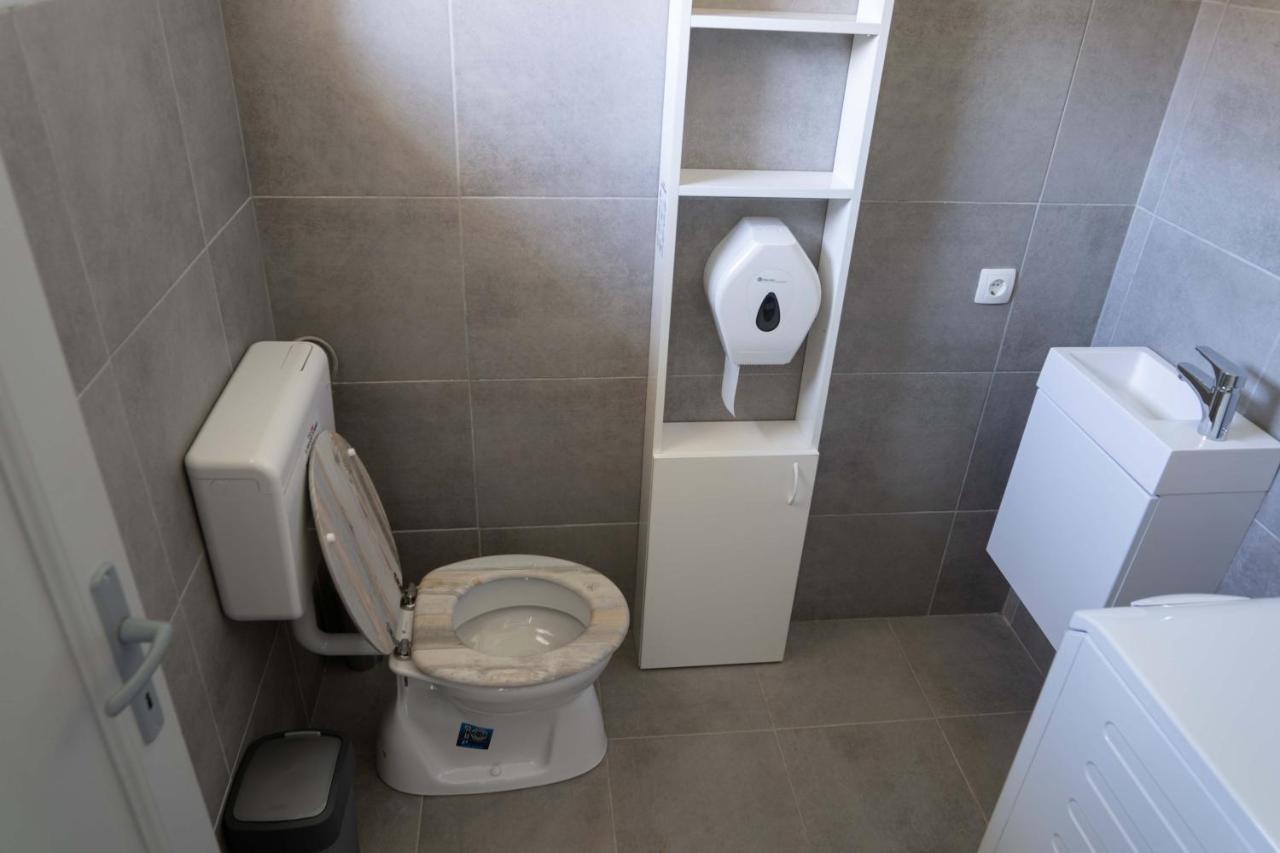 Kunfoglalas Apartmanhaz Kisujszallas 외부 사진